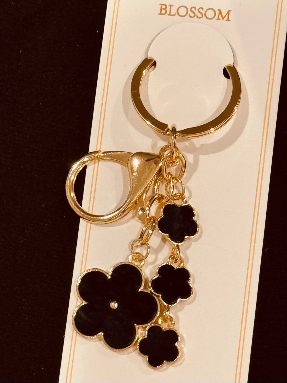 🌸 Chic Enamel Clover Blossom Bag Charm Keychain NWT Black Gold Tone 🌸